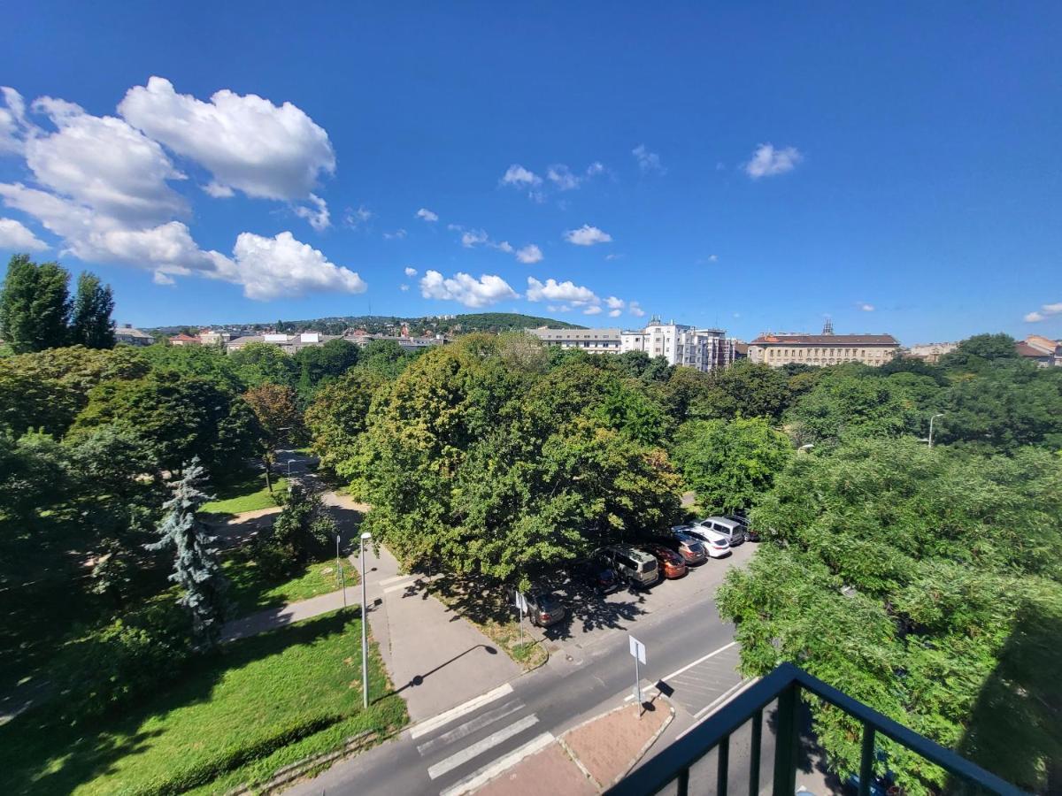 Sunny Panorama Flat Near Castle With Balcony Apartment Budapest Bagian luar foto