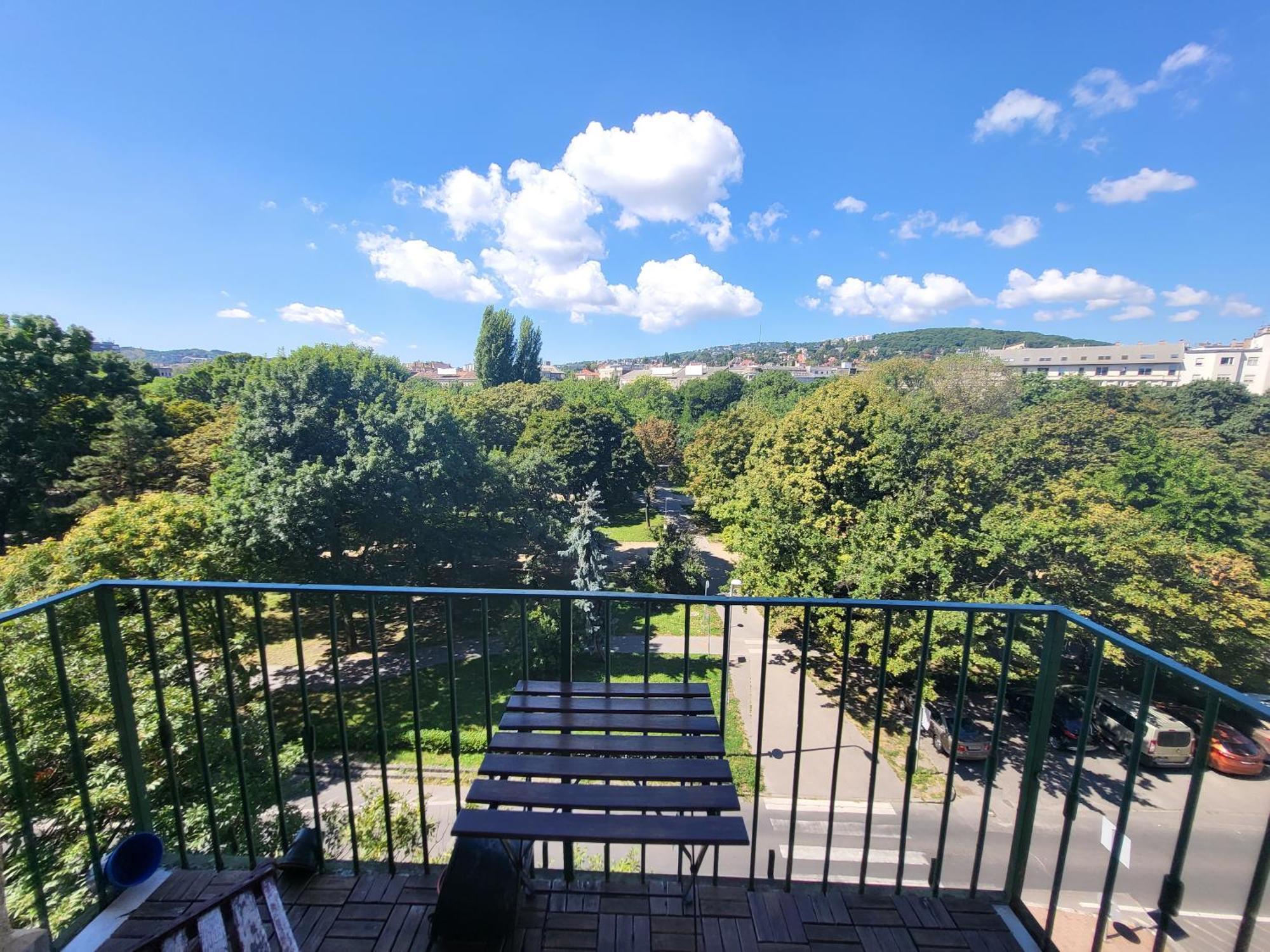 Sunny Panorama Flat Near Castle With Balcony Apartment Budapest Bagian luar foto